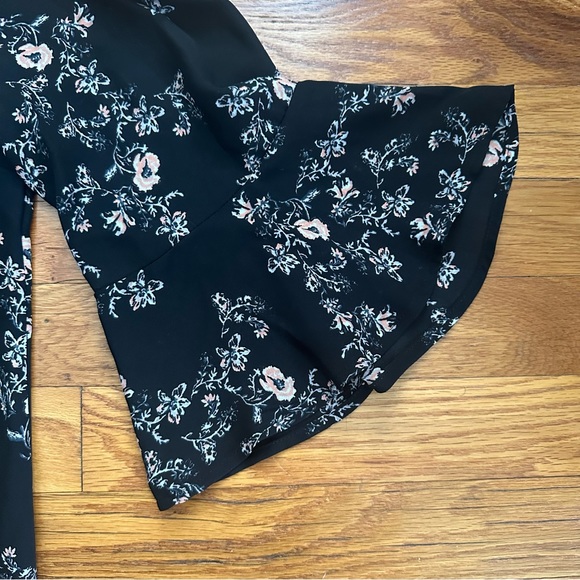 Black Floral Cold Shoulder Blouse - Picture 5 of 10